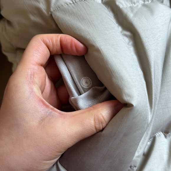 wunder puff jacket heathered raw linen size 4 lululemon nwt - Picture 4 of 16